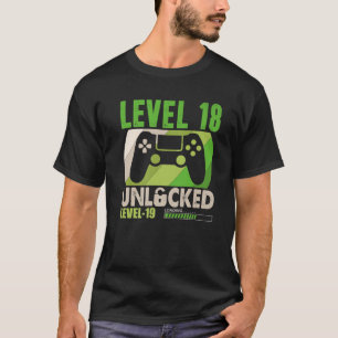 Nivå 18 olåst 18 år gammal ynkron 18:e födelsedage t shirt