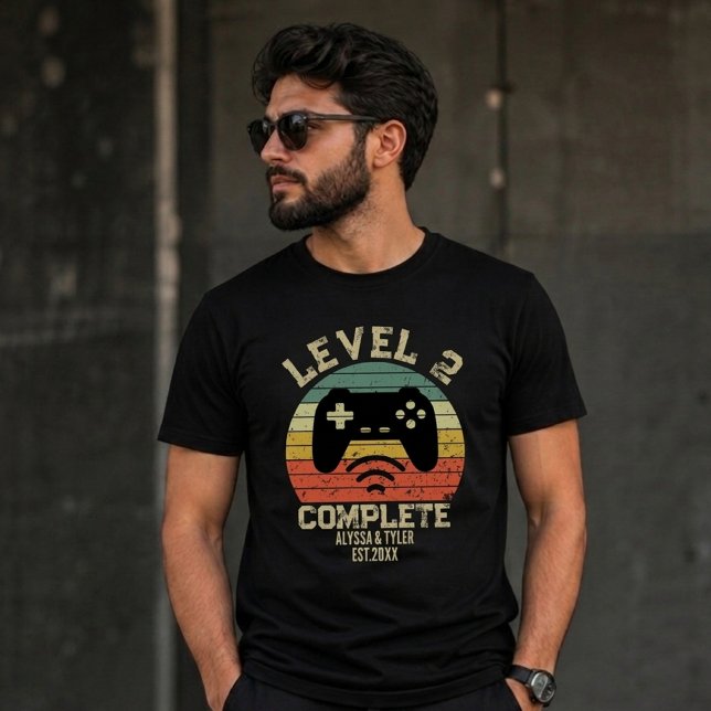 Nivå 2 Komplett Gamer Bröllop Retro T Shirt (Skapare uppladdad)