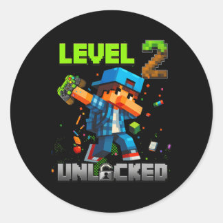 Nivå 2 Upplåst Rolig Födelsedags Pojke Pixel Spela Runt Klistermärke