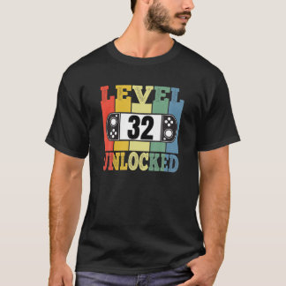 Nivå 32 Olåst Manar Women Gamer Birthday T Shirt