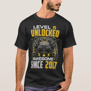 Nivå 5 olåst Fantastisk sedan 2017 femte födelseda T Shirt