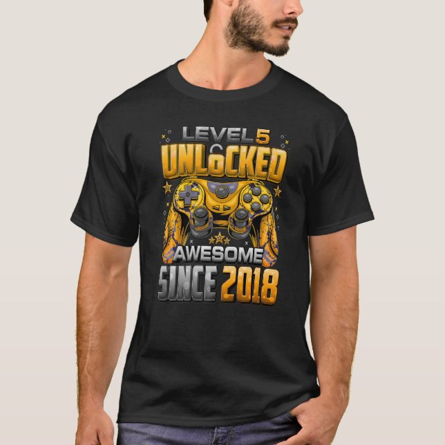Nivå 5 olåst Fantastisk sedan 2018 femte födelseda T Shirt (Framsida)