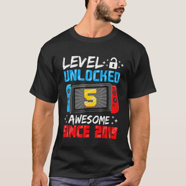 Nivå 5 olåst Fantastisk sedan 2019 femte födelseda T Shirt (Framsida)