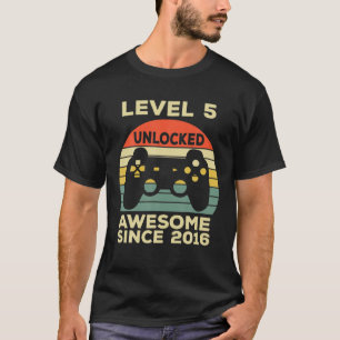 Nivå 5 Olåst födelsedag 5 år gammal Fantastisk T Shirt