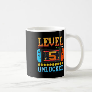 Nivå 5 Upplåst 5-års födelsedags T-shirt TV-spel 5 Kaffemugg