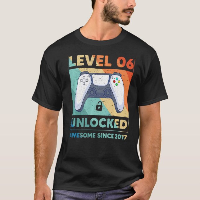 Nivå 6 olåsta 6e-födelsedagsflickor sedan 20 t shirt (Framsida)