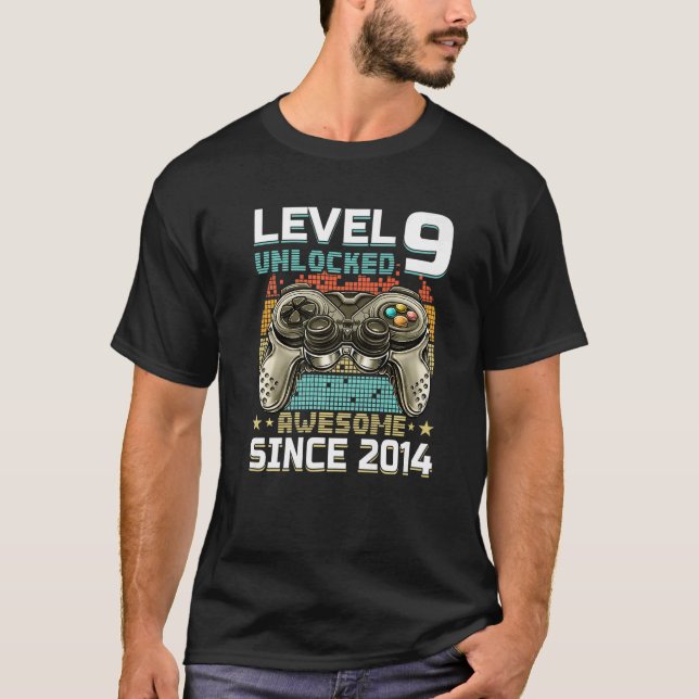 Nivå 9 Olåst Fantastisk 2014 Gamer Boy 9th Birthd T Shirt (Framsida)