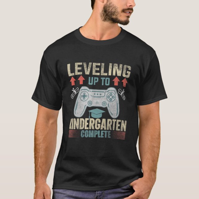 Nivå upp Kindergarten Complete Video Gamer 2021 Gr T Shirt (Framsida)