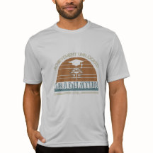 Nivå upp: Studenten uppnående av olåst T-Shirt