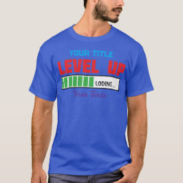 Nivå upp-text med grön laddningsstatus t shirt
