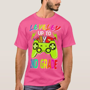 Nivå upp till 2:a Klass Gamer Back to school först T Shirt