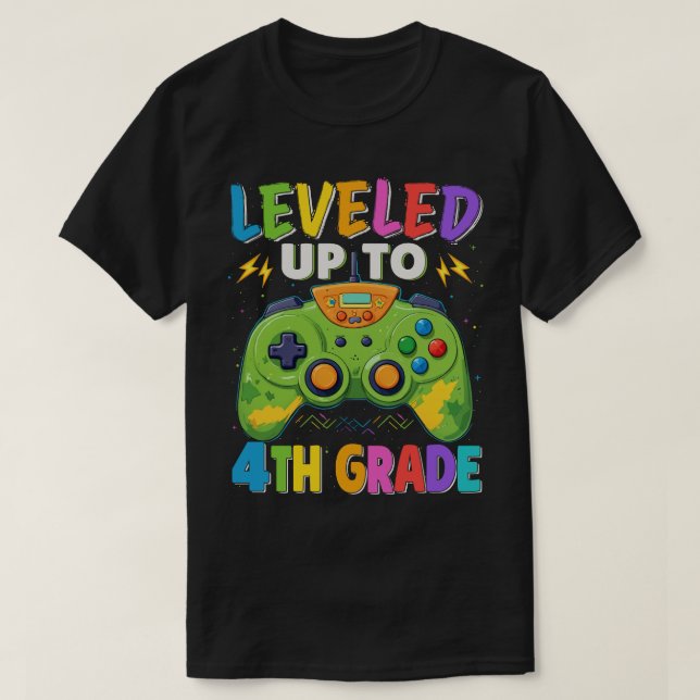 Nivå upp till 4:e Klass Gamer Back to school T Shirt (Design framsida)