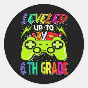 Nivå upp till 6e Klass Gamer Back to school först Runt Klistermärke