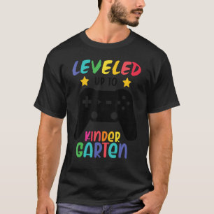 Nivå upp till Kinder Garten Gaming Back to school T Shirt