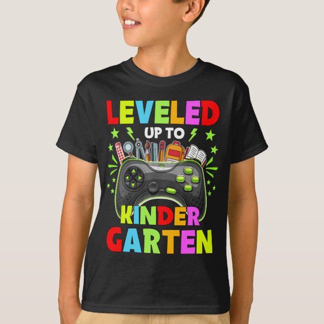 Nivå upp till Kindergarten Back to school-spelare T Shirt (Framsida)