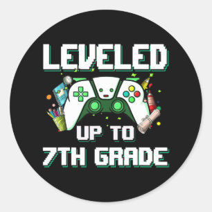 Nivå upp till Klass Gamer Back to school Boys i 7: Runt Klistermärke