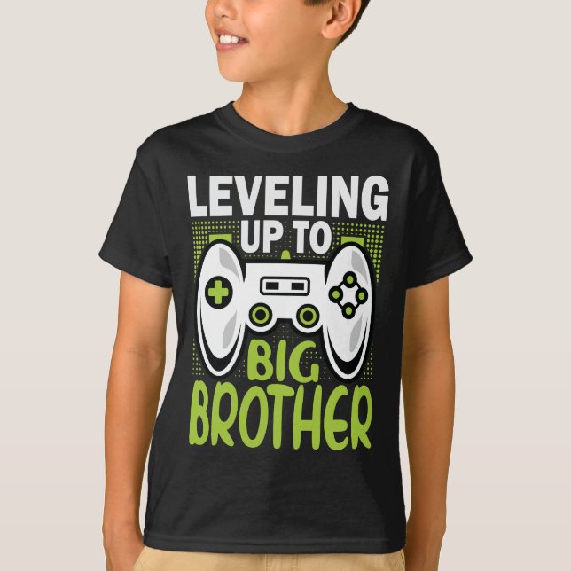 Nivåhöjning Till Storebror Rolig Gaming T Shirt (Framsida)