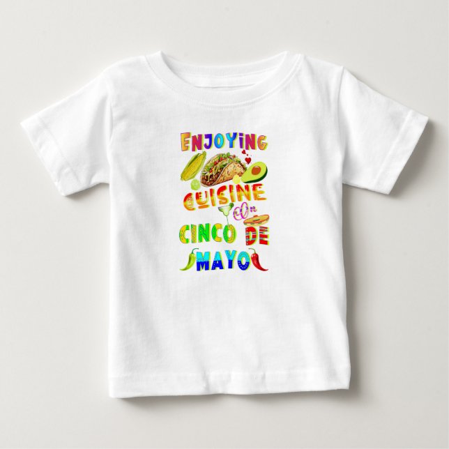 Njut av Cuisineet på Cinco de Mayo T Shirt (Framsida)