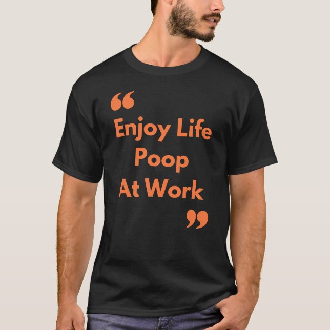 Njut av en bärbar dator på jobbet t shirt (Framsida)