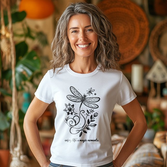 Njut av livets Magic Moments Dragonfly T Shirt (Skapare uppladdad)