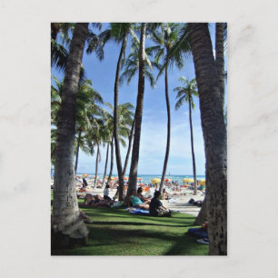 Njuter av Waikiki-stranden Vykort