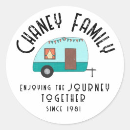 Njutning av journey Cousins Camp Runt Klistermärke