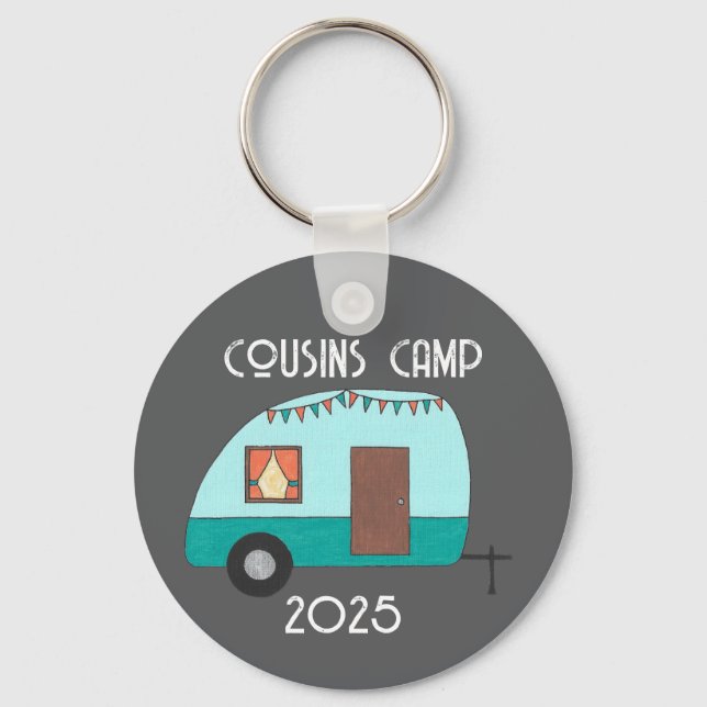 Njutning av kasernlägret i Journey Cousins Nyckelring (Framsida)