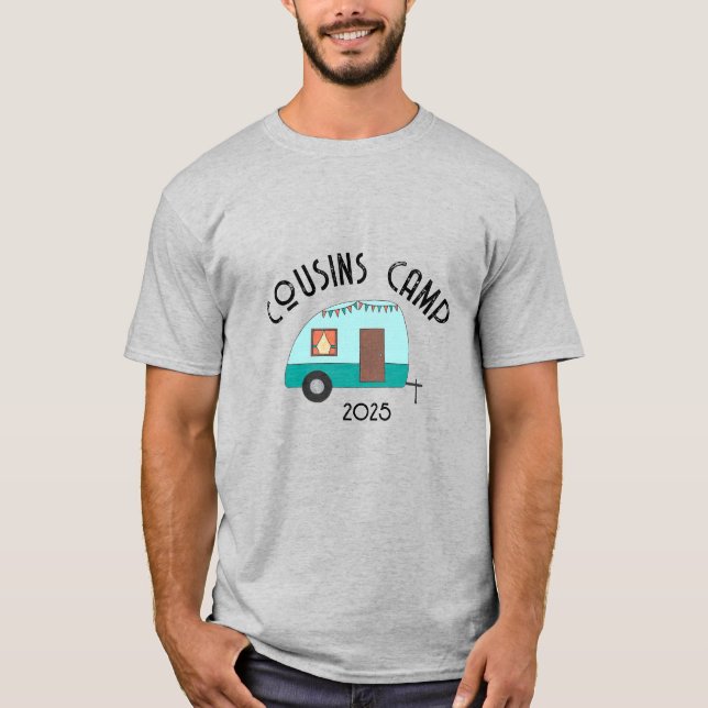 Njutning av kasernlägret i Journey Cousins T Shirt (Framsida)