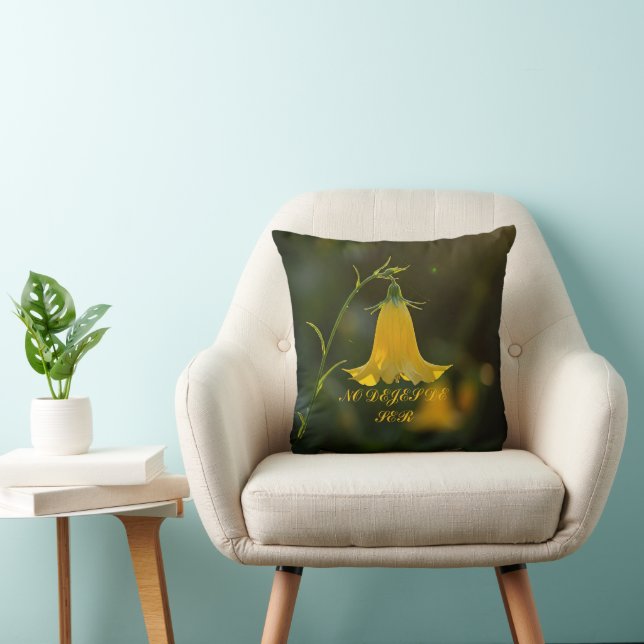 No dejes de ser / Yellow Flower Throw Pillow  Kudde (Stol)