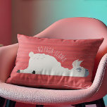 No Prob-Llama Funny Llama Lumbarkudde<br><div class="desc">Ingen Prob-Llama Funny Llama Pillow - Snugera med kudden eller gå in i Llamas drömland precis som detta lazy llama. En mycket funky dekorativ beröring till din livsmiljö eller underhållningsmiljö. Visa din snabba och funky personlighet.. Ingen Prob-Llama, hon är bara kylig! Anpassa med ditt eget meddelande för att anpassa den...</div>