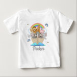 Noahs Ark Animals Rainbow Birthday Kids Namn T Shirt<br><div class="desc">Noahs ark och djur personliger t-shirt för baby födelsedag eller någon annan . © Graphic Garden</div>