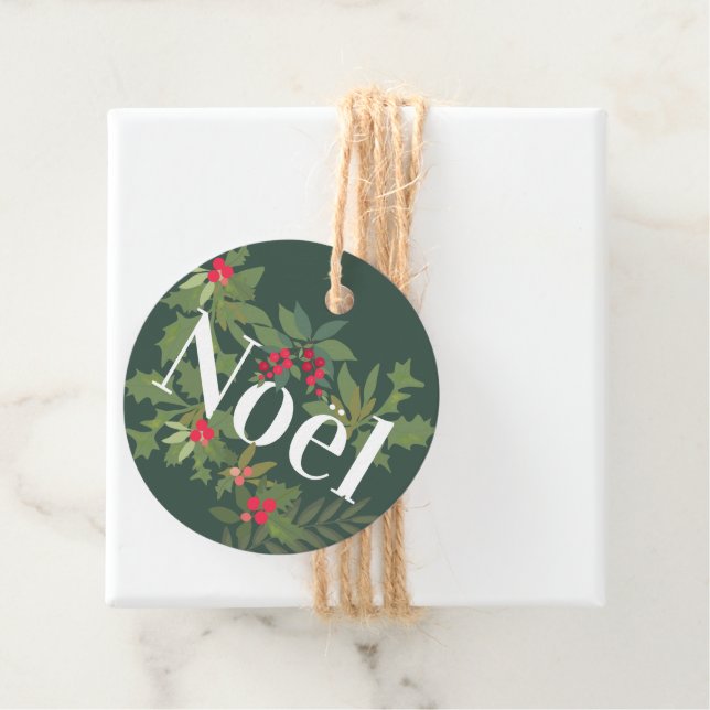 Noel evergreen löv och bär helgdag gåvor etiketter (På plats)
