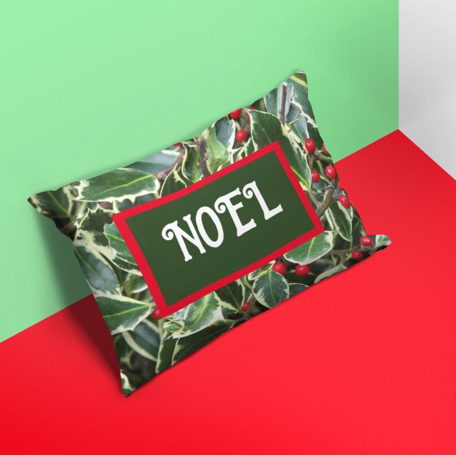 Noel Holly Lövs och Red Berries Helgdag Prydnadskudde (In Situ)