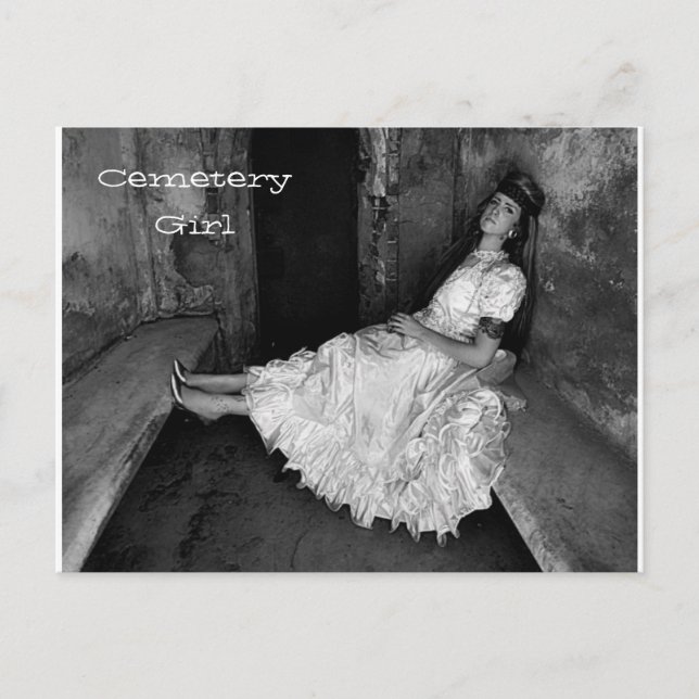 Noel - kyrkogårdflicka helg vykort (Framsida)