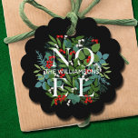 NOEL Winter Greenery Helgdag Black Gåvor Etiketter<br><div class="desc">Ert namn och ord NOEL bland vinternyheterna löv och bär med svart bakgrund (eller färg),  dessa märkre för eller gåva från det lilla slingrande kant-partiet är elegant för vilken helgdag-jul som helst tillfälle. MATCHING-objekt i vår butik.</div>