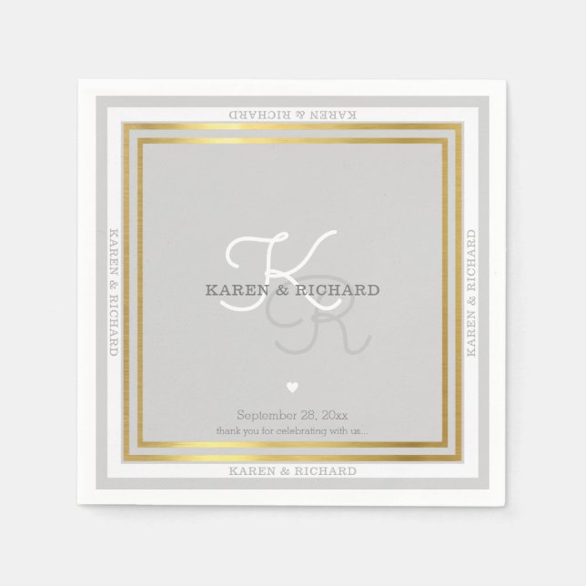 Nöjaktigt utförlig bröllopsmottagning i monogramme pappersservett (Framsidan)