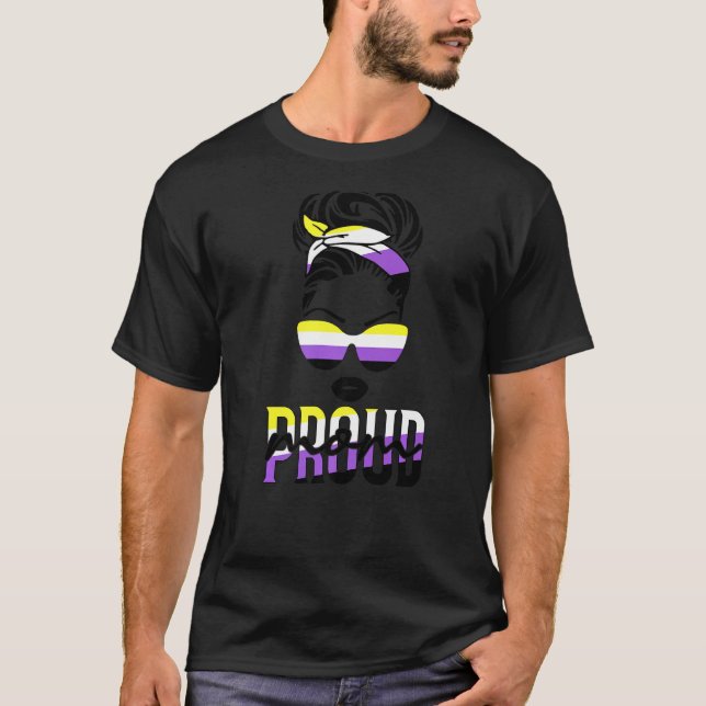 Nonbinary Mamma Wife Messy Bun Proud Lgbt Nonbinar T Shirt (Framsida)