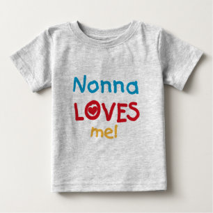 Nonna älskar mig T-tröja och gåvor Tee
