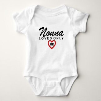 Nonna Kärlek Me Anpassa Baby Bodykostym T Shirt