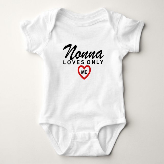 Nonna Kärlek Me Anpassa Baby Bodykostym T Shirt (Framsida)