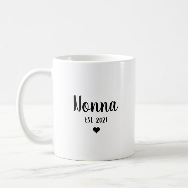 Nonna Mormor Graviditets Tillkännagivande Baby Avs Kaffemugg (Vänster)
