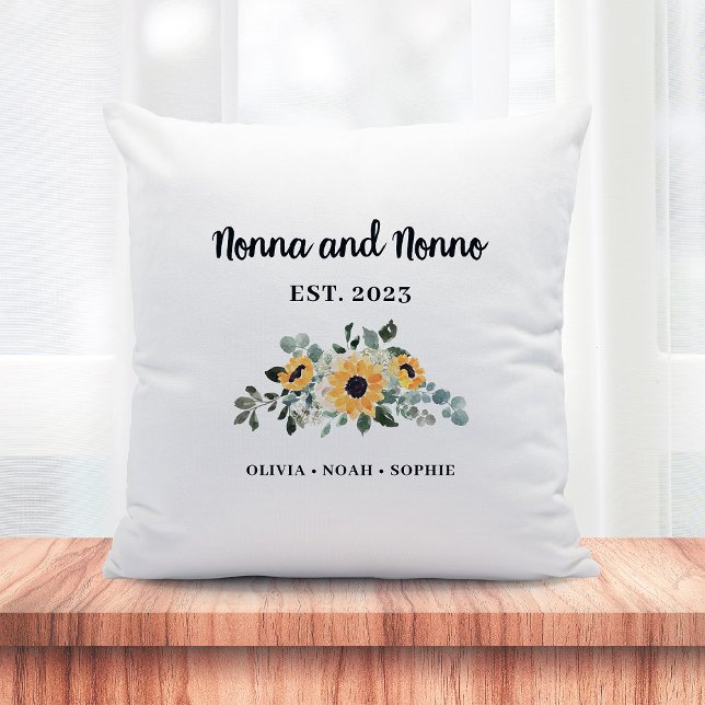 Nonna och Nonno | Rustic Solros och Namn Kudde (An elegant, rustic keepsake pillow for your Nonna and Nonno)