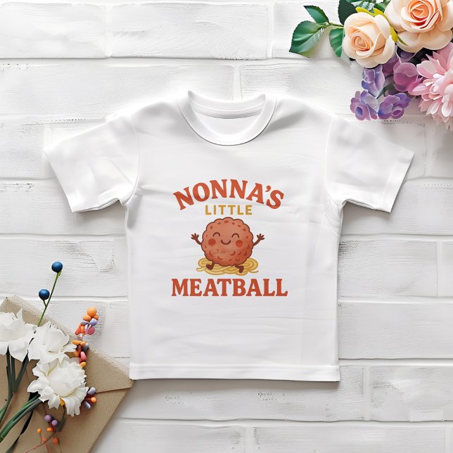 Nonnas lilla Meatball | Cute Italienska T Shirt (Skapare uppladdad)