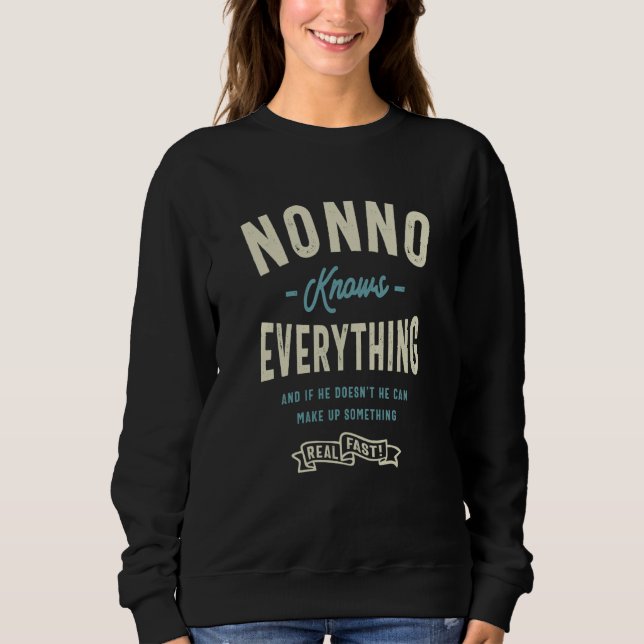 Nonno Knows Everything Grandpa T Shirt (Framsida)