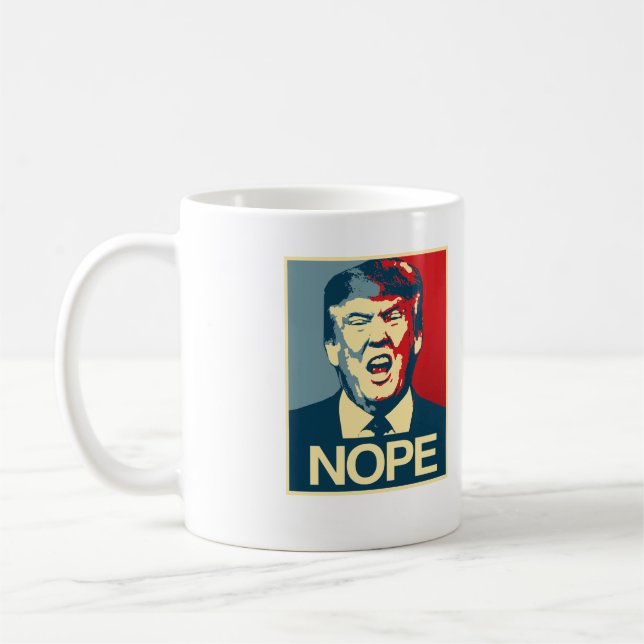 NOPE - Anti-Trumf affisch - Anti-Trumf - Kaffemugg (Vänster)