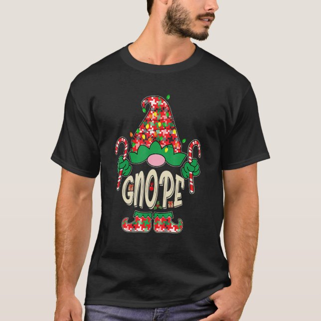 Nope Gnope Tomte Garden Gnome Scandinavian Sweden T Shirt (Framsida)