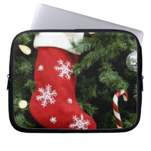 Nordamerika. Juldekorationer på träd. 3 Laptop Sleeve