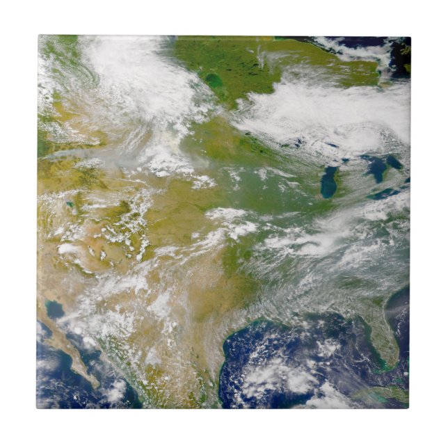 Nordamerika med rök synlig på platser. kakelplatta (Framsidan)