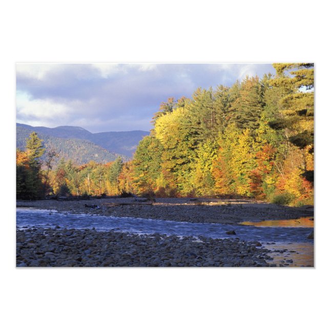 Nordamerika, USA, NH, Saco River. Rundsten Fototryck (Framsidan)
