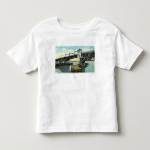 Norden överbryggar förbindande Lewiston och Tee Shirt